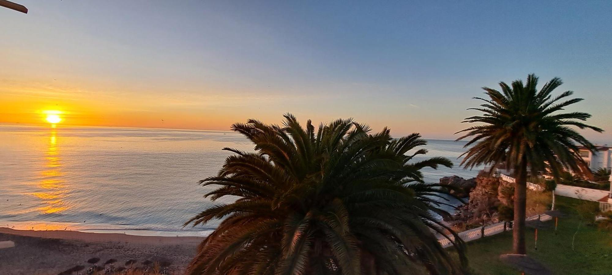 Acapulco Playa Beautiful Seaview Appartement Nerja Buitenkant foto