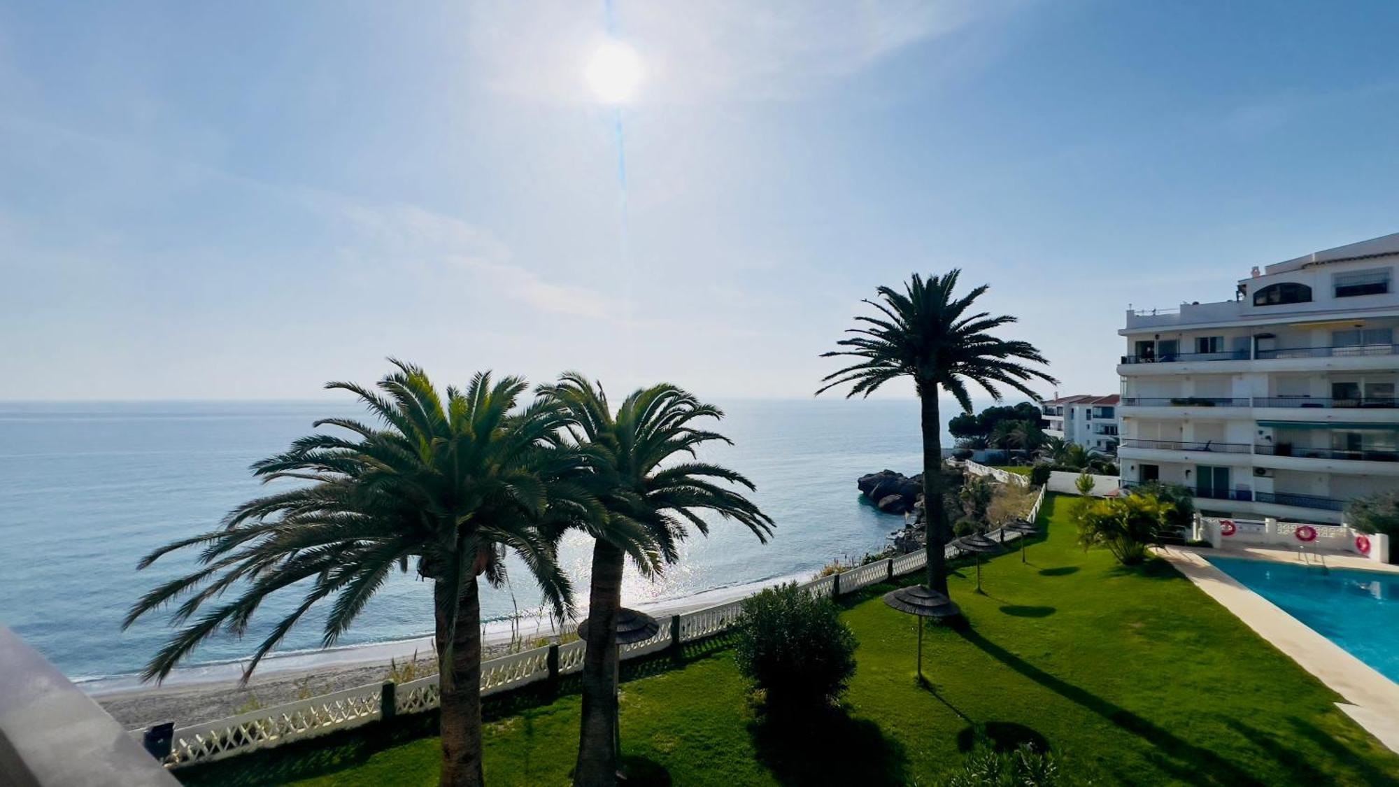 Acapulco Playa Beautiful Seaview Appartement Nerja Buitenkant foto